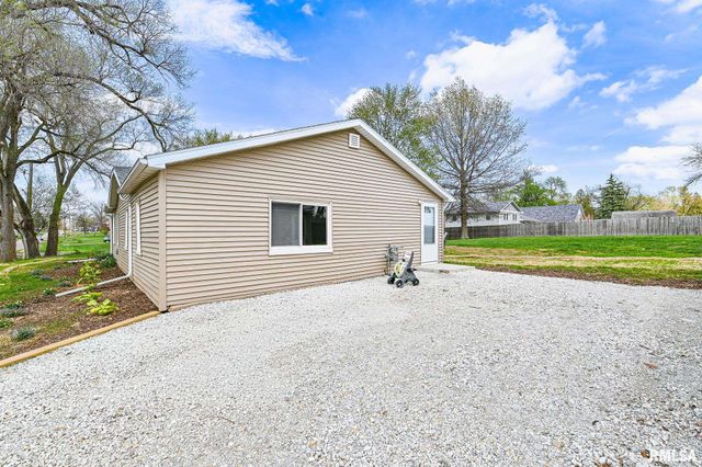 200 LILAC Lane, East Peoria, IL 61611