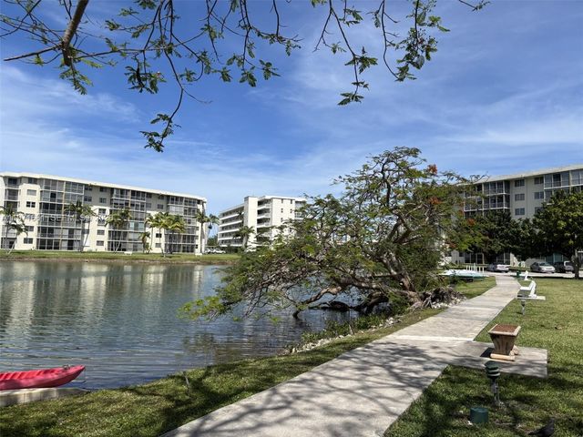 2903 Point East Drive K207, Aventura, FL 33160
