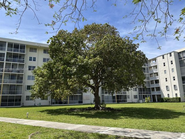 2903 Point East Drive K207, Aventura, FL 33160