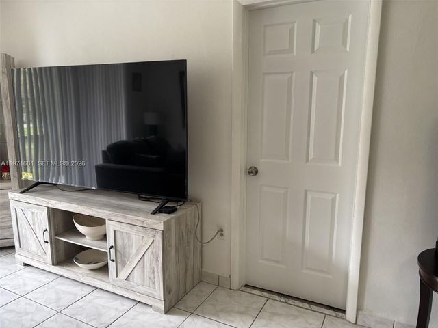 2903 Point East Drive K207, Aventura, FL 33160