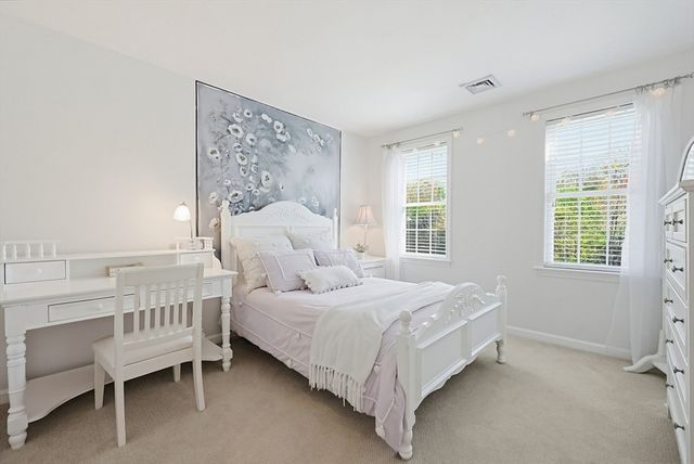 6 Forest Path, Hopedale, MA 01747