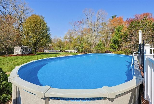 6 Forest Path, Hopedale, MA 01747