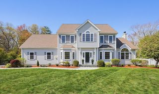 6 Forest Path, Hopedale, MA 01747