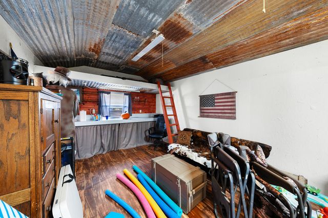 50 County Road 13200, Blossom, TX 75416