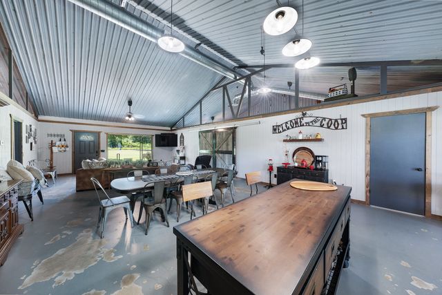 50 County Road 13200, Blossom, TX 75416