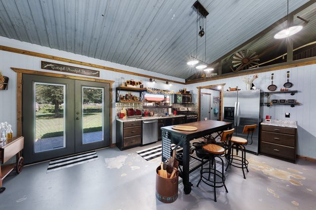 50 County Road 13200, Blossom, TX 75416