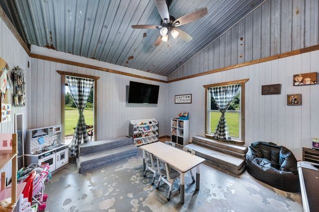 50 County Road 13200, Blossom, TX 75416