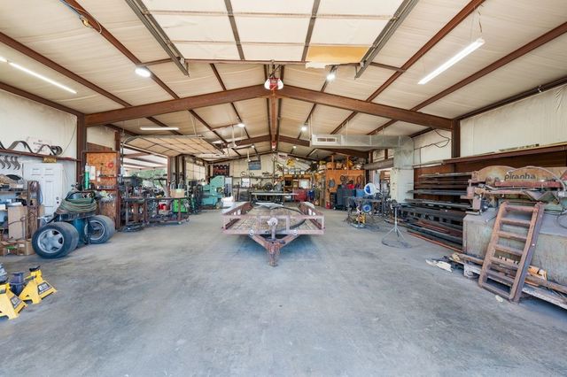 50 County Road 13200, Blossom, TX 75416