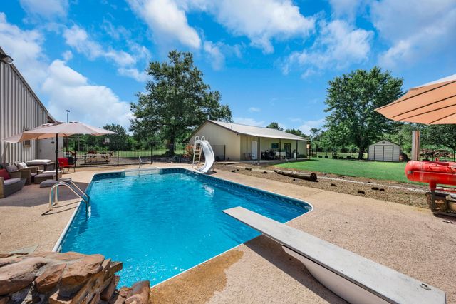 50 County Road 13200, Blossom, TX 75416