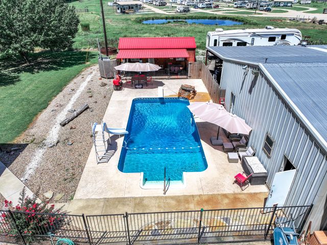 50 County Road 13200, Blossom, TX 75416