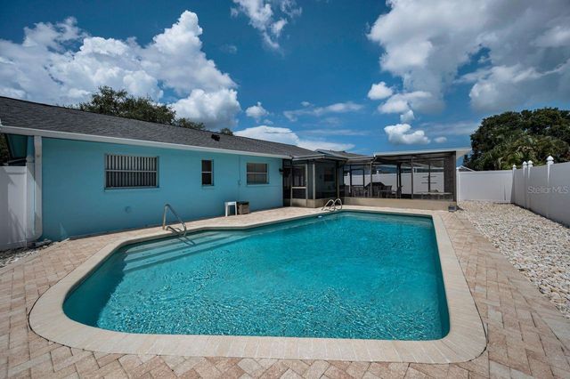 1614 DALE CIRCLE N, Dunedin, FL 34698