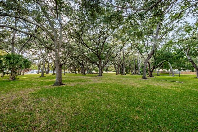 1614 DALE CIRCLE N, Dunedin, FL 34698