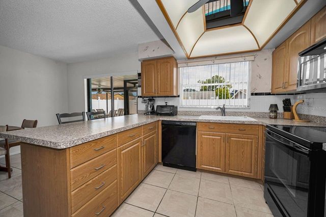1614 DALE CIRCLE N, Dunedin, FL 34698