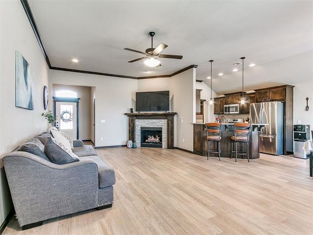 9432 NW 86th Street, Yukon, OK 73099