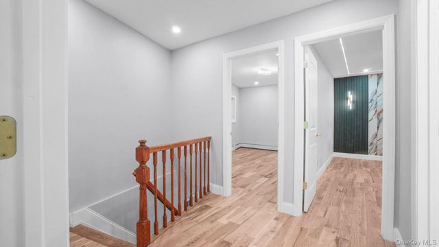 918 Throgs Neck Expwy, Bronx, NY 10465