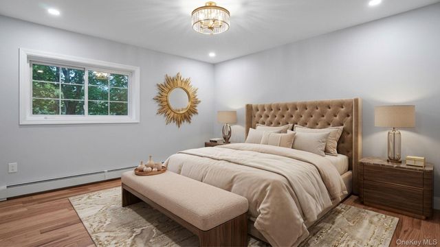 918 Throgs Neck Expwy, Bronx, NY 10465