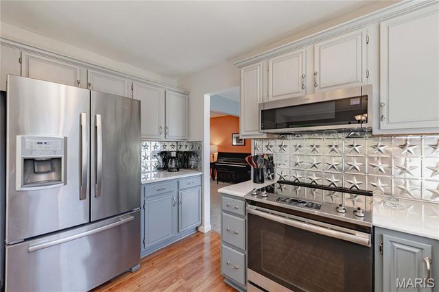 2920 Sherwood Drive, Florissant, MO 63031