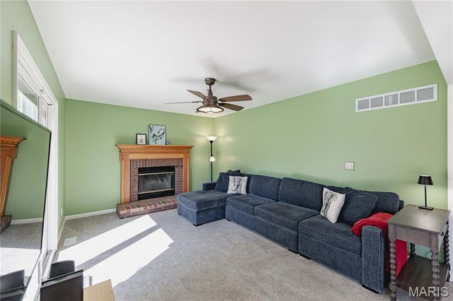 2920 Sherwood Drive, Florissant, MO 63031