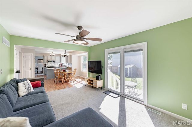 2920 Sherwood Drive, Florissant, MO 63031