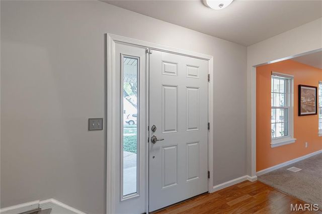 2920 Sherwood Drive, Florissant, MO 63031