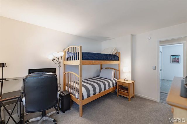 2920 Sherwood Drive, Florissant, MO 63031