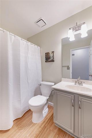 2920 Sherwood Drive, Florissant, MO 63031