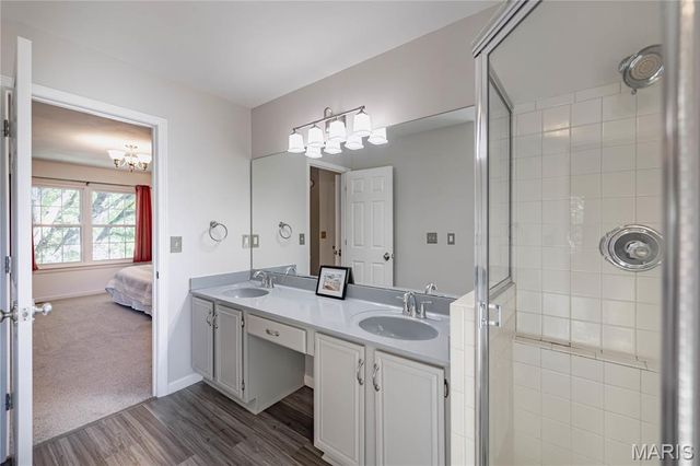 2920 Sherwood Drive, Florissant, MO 63031