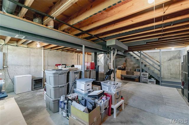 2920 Sherwood Drive, Florissant, MO 63031