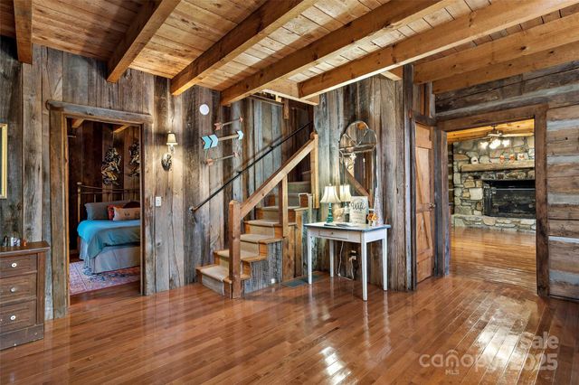 1495 El Miner Drive, Mars Hill, NC 28754