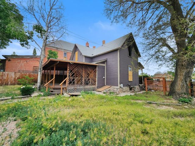 715 E 8th St, Pueblo, CO 81001