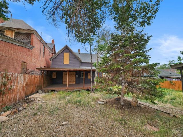 715 E 8th St, Pueblo, CO 81001