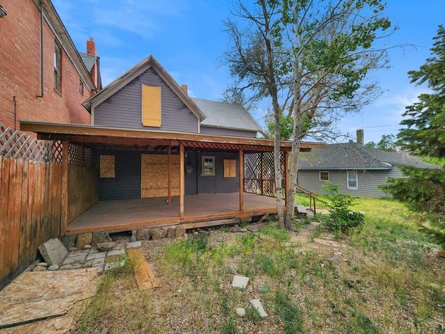 715 E 8th St, Pueblo, CO 81001