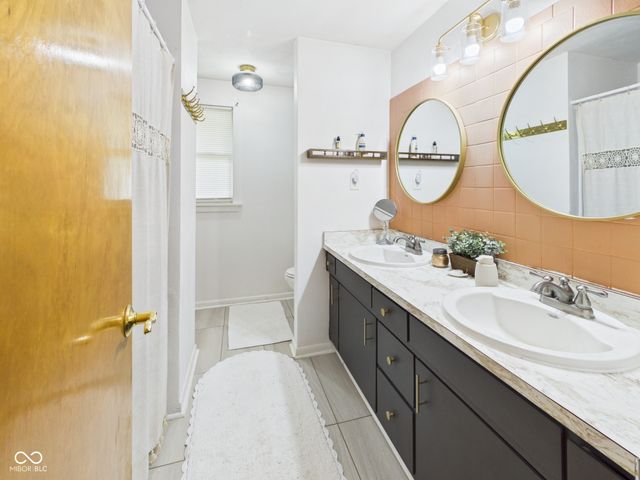 107 Tanglewood Drive, Anderson, IN 46012