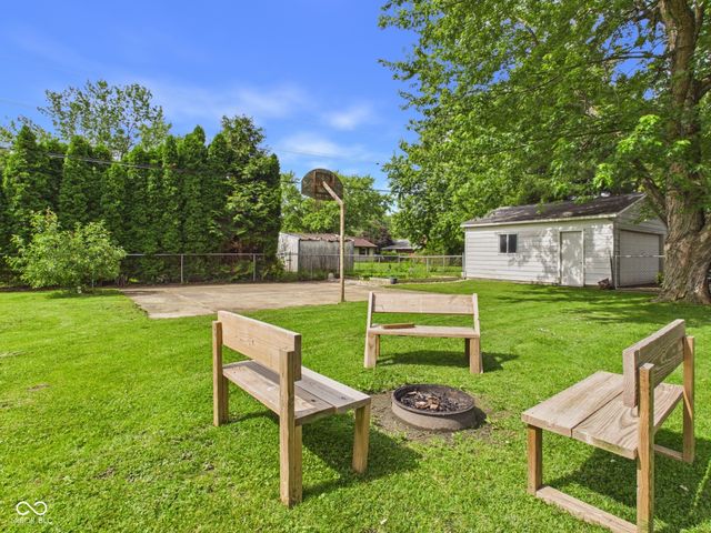 107 Tanglewood Drive, Anderson, IN 46012