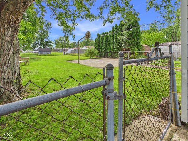 107 Tanglewood Drive, Anderson, IN 46012