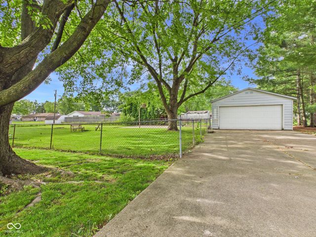 107 Tanglewood Drive, Anderson, IN 46012