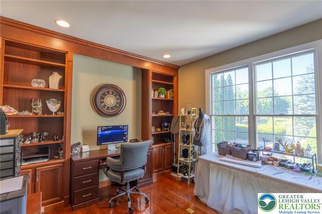 4508 Homestead Drive, Lower Nazareth Twp, PA 18064