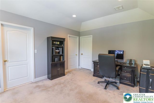 4508 Homestead Drive, Lower Nazareth Twp, PA 18064