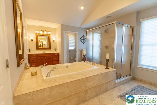 4508 Homestead Drive, Lower Nazareth Twp, PA 18064