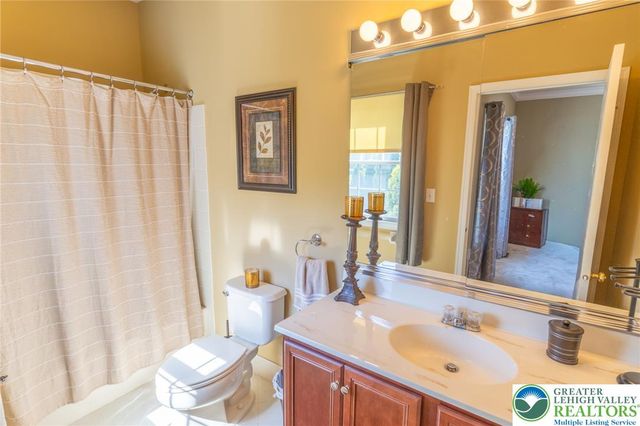 4508 Homestead Drive, Lower Nazareth Twp, PA 18064