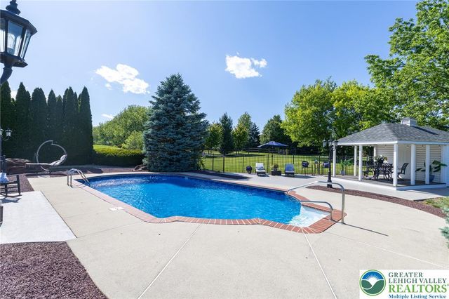 4508 Homestead Drive, Lower Nazareth Twp, PA 18064