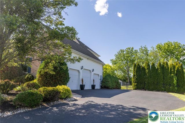 4508 Homestead Drive, Lower Nazareth Twp, PA 18064