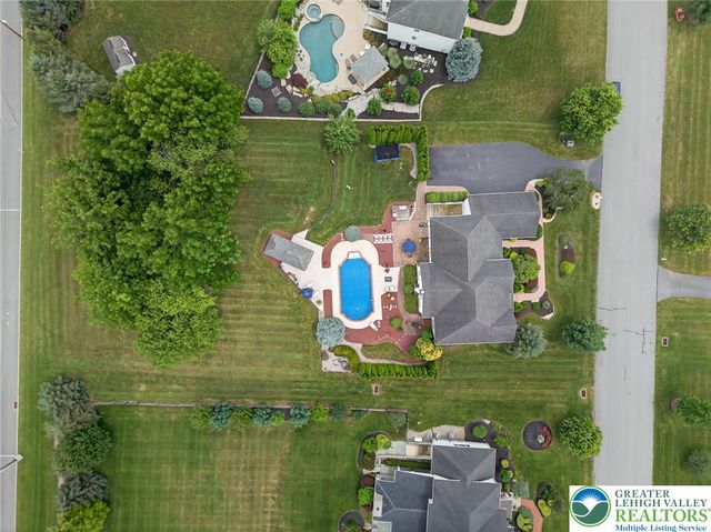 4508 Homestead Drive, Lower Nazareth Twp, PA 18064