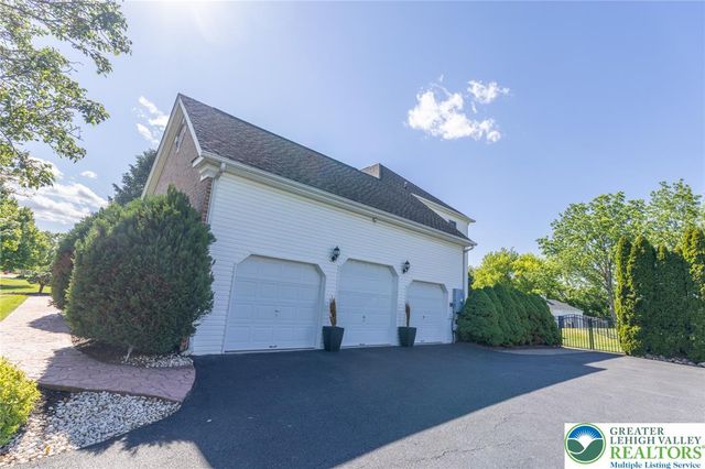 4508 Homestead Drive, Lower Nazareth Twp, PA 18064