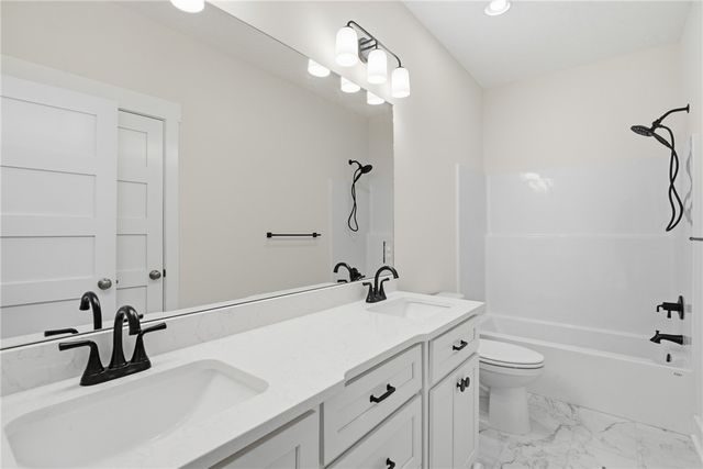 405 Country Walk Circle, Brunswick, GA 31525