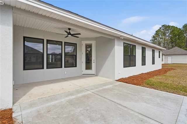 405 Country Walk Circle, Brunswick, GA 31525