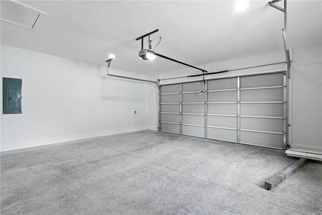 405 Country Walk Circle, Brunswick, GA 31525