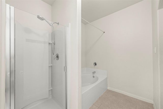 105 J E Brown LN, Jarrell, TX 76537