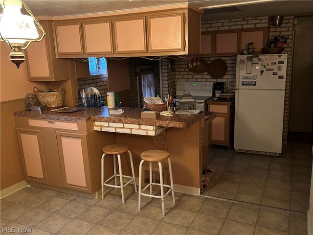 4365 W 187th Street, Cleveland, OH 44135