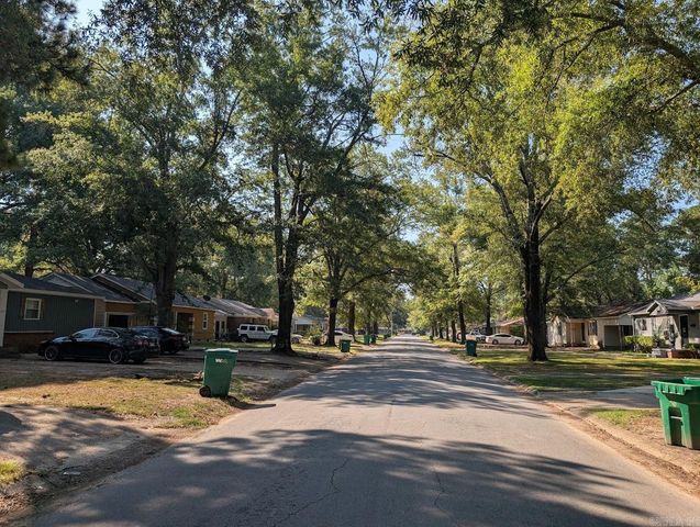 2812 Edgewood Drive, Pine Bluff, AR 71603